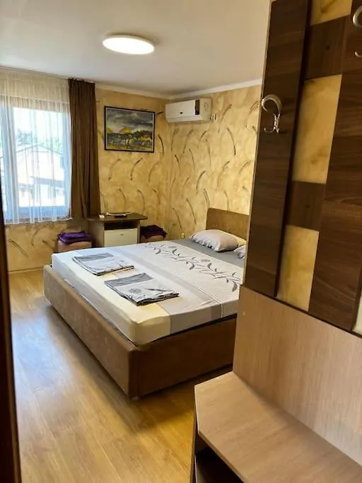 Cozy One-Bedroom Apartment In Sozopol Old Town 1 location
