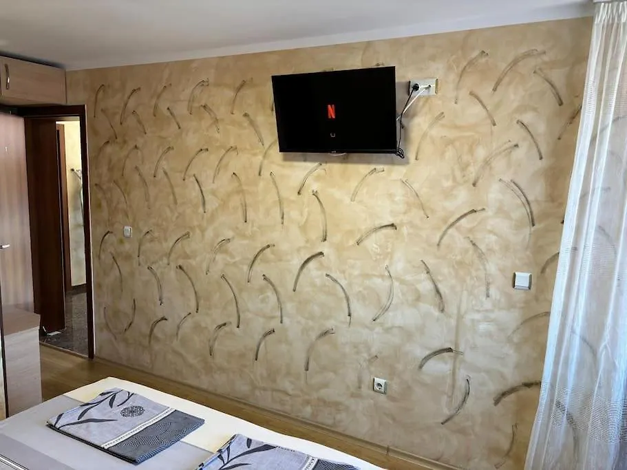 Cozy One-Bedroom Apartment In Sozopol Old Town 1